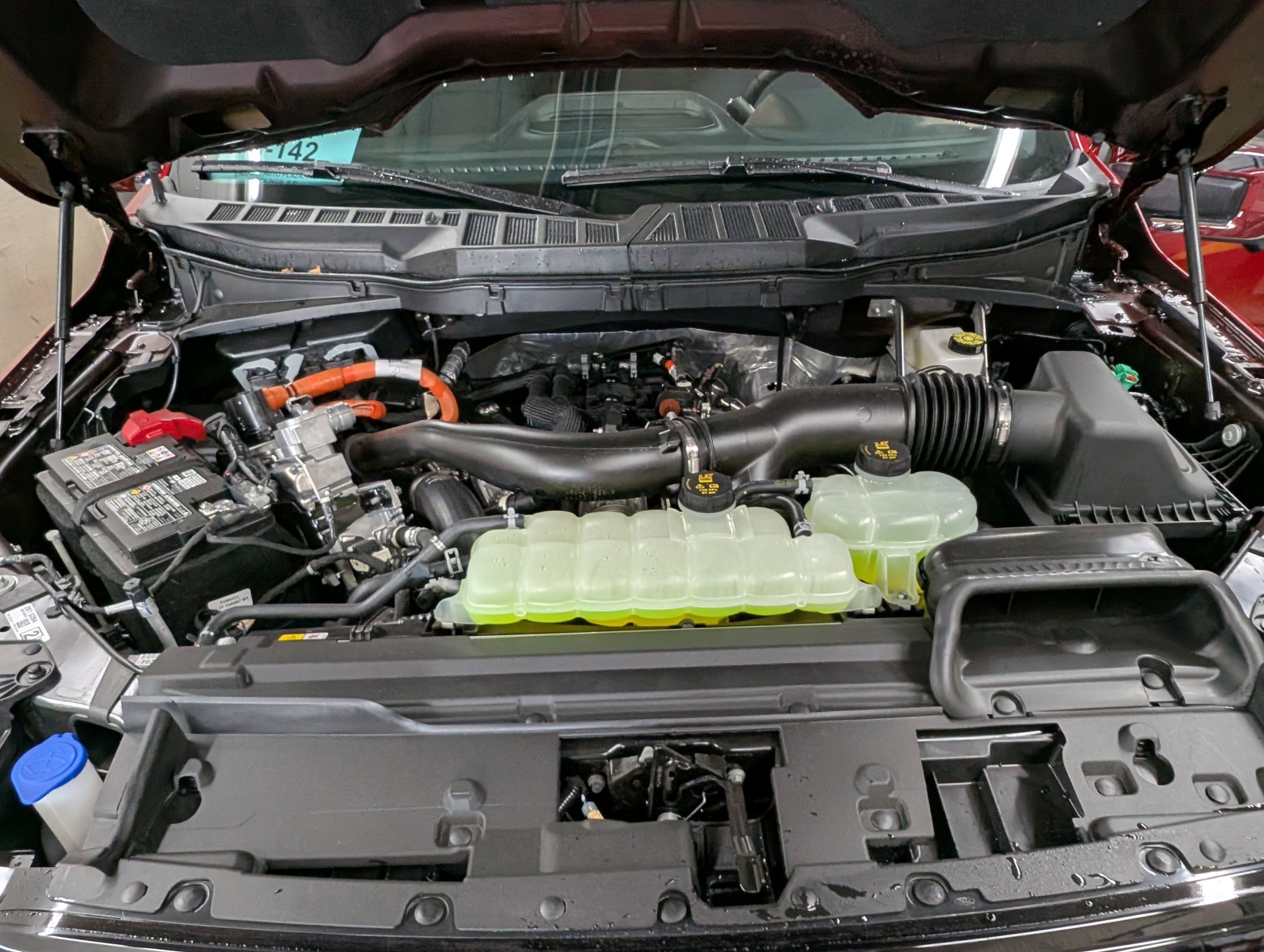 New 2025 Ford F150 XLT w/ Equipment Group 303A High image 4