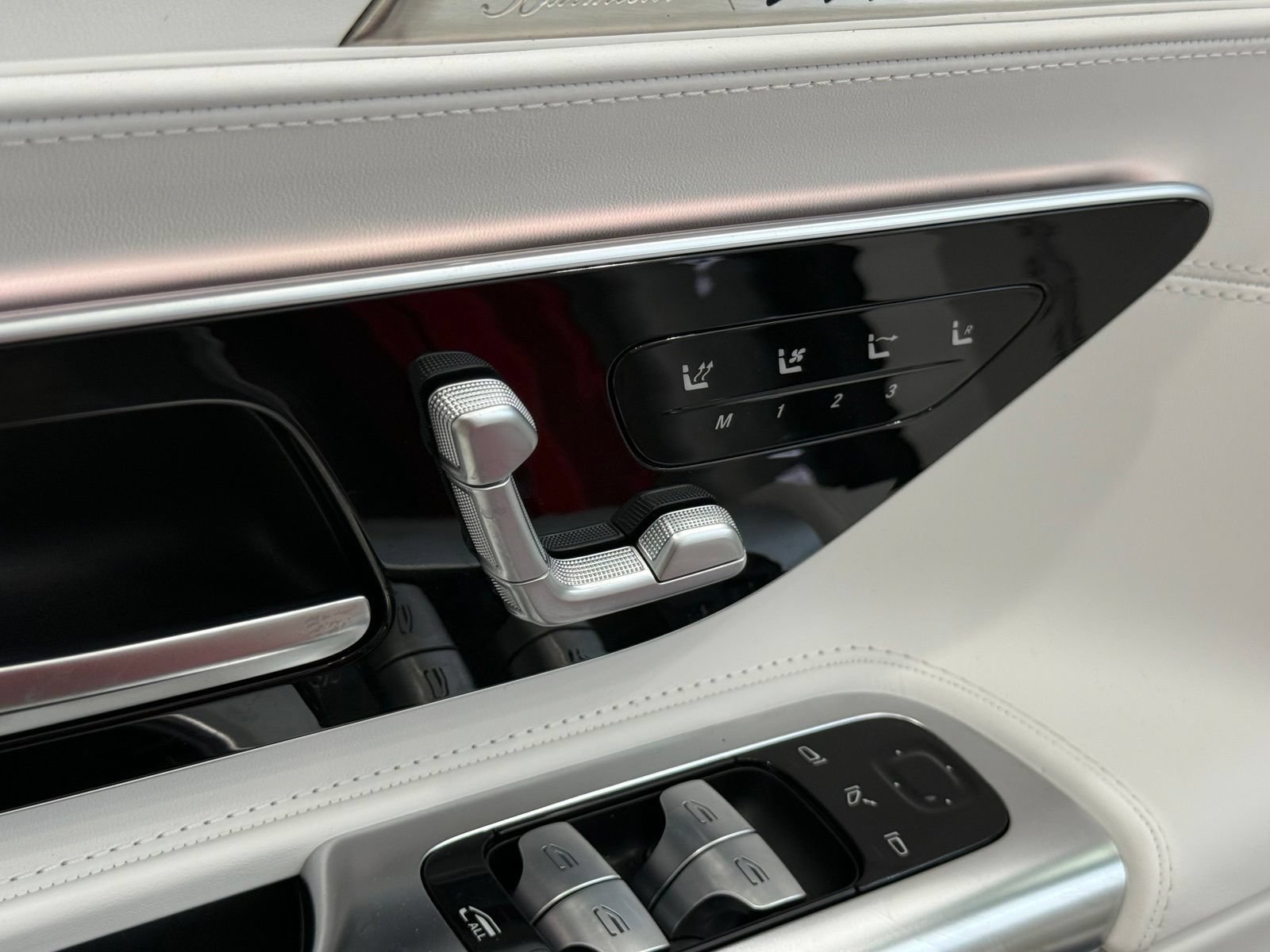 New 2026 Mercedes-Benz Maybach SL 680 image 11