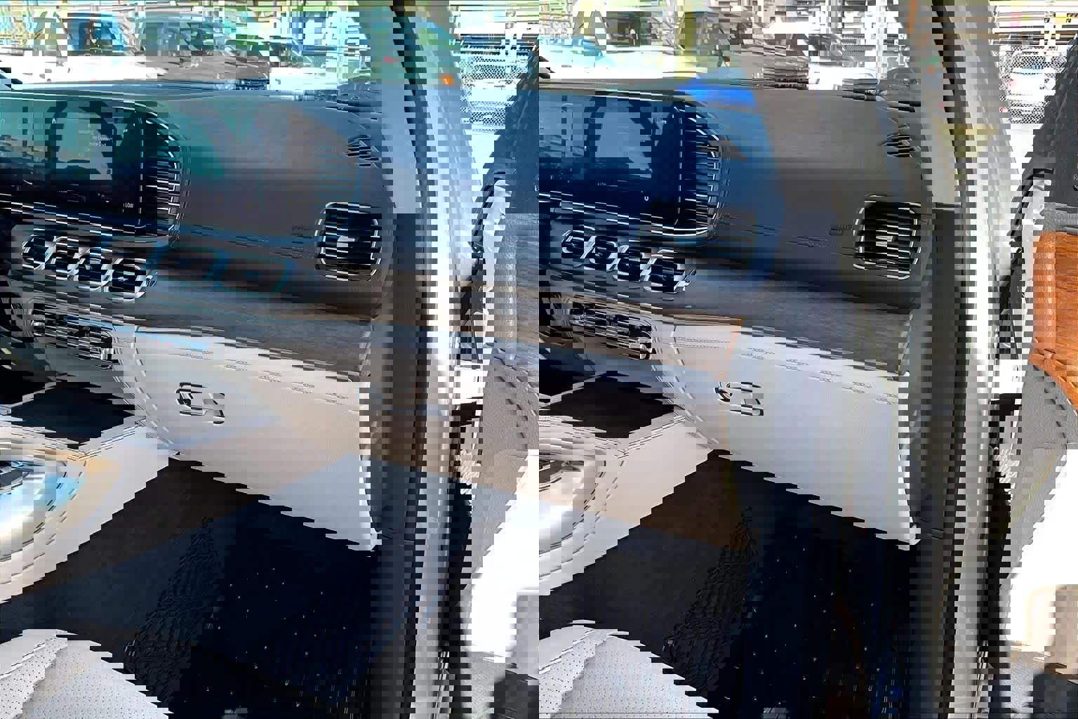 Used 2020 Mercedes-Benz GLE 350 4MATIC image 17