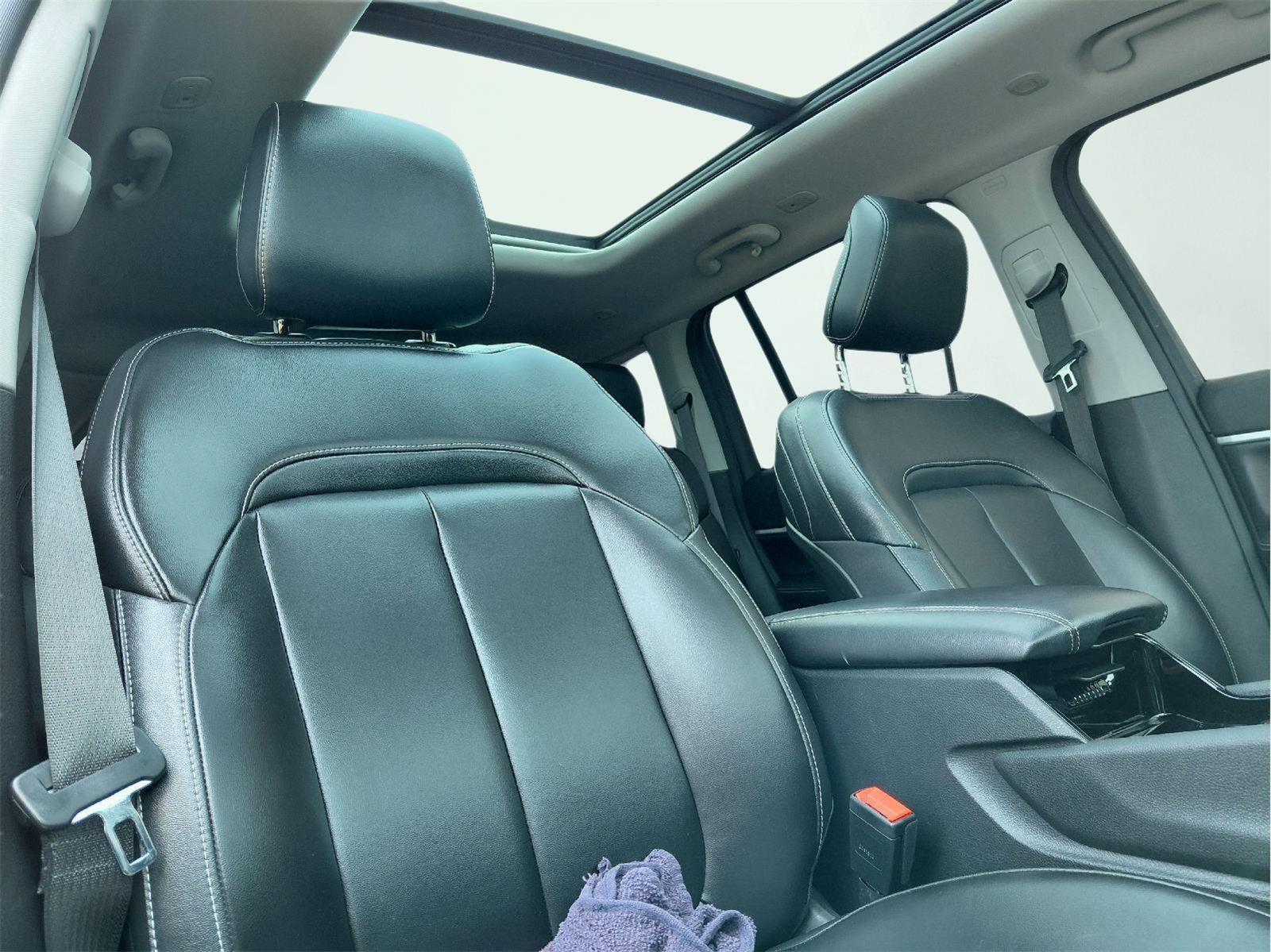 Used 2023 Jeep Grand Cherokee 4WD 4xe image 11