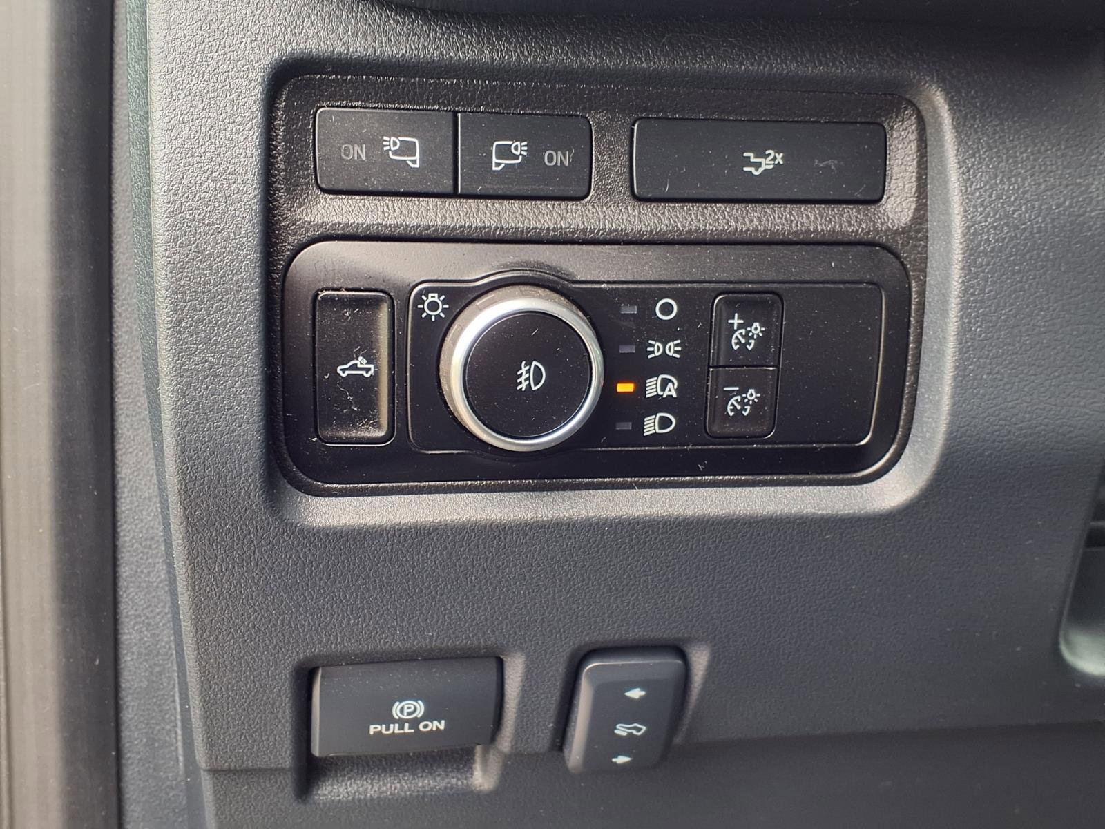 Certified 2023 Ford F350 Lariat w/ Tow Technology Package image 18