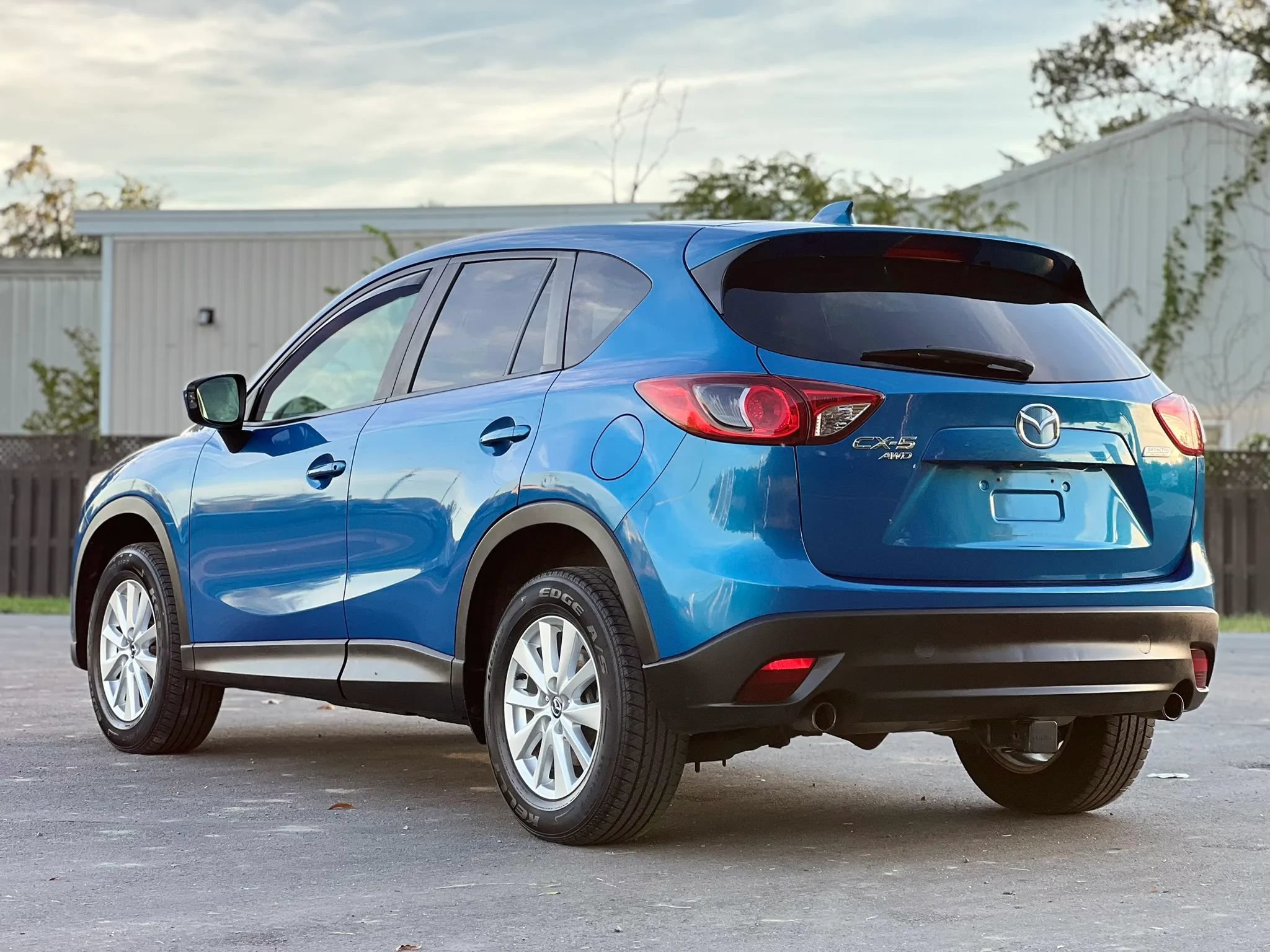 Used 2014 MAZDA CX-5 Touring w/ Touring Technology Package AWD/4WD image 3