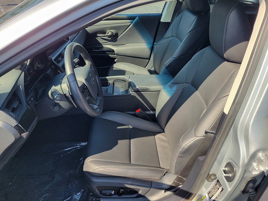 Used 2024 Lexus ES 350 w/ Premium Package FWD image 16