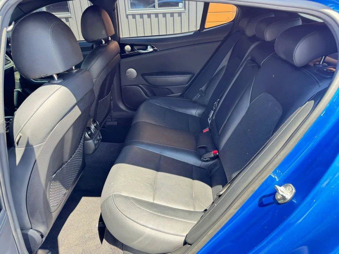 Used 2020 Kia Stinger GT-Line w/ Sun & Sound Package RWD image 22