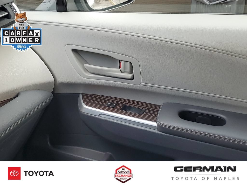 Used 2022 Toyota Sienna LE FWD image 28