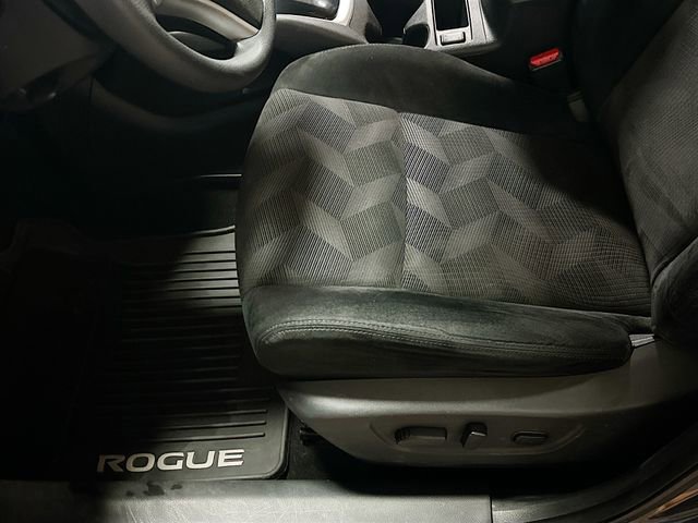 Used 2015 Nissan Rogue SV w/ SV Premium Package image 20