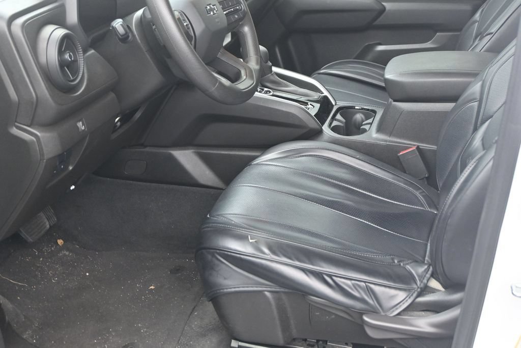 Used 2024 Chevrolet Colorado Trail Boss w/ Advanced Trailering Package AWD/4WD image 10
