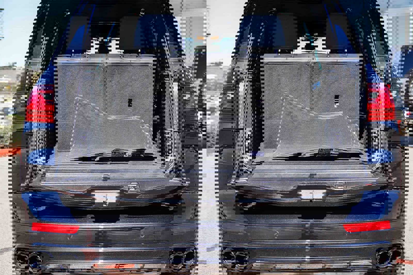 Used 2022 BMW ALPINA XB7 ALPINA XB7 image 31