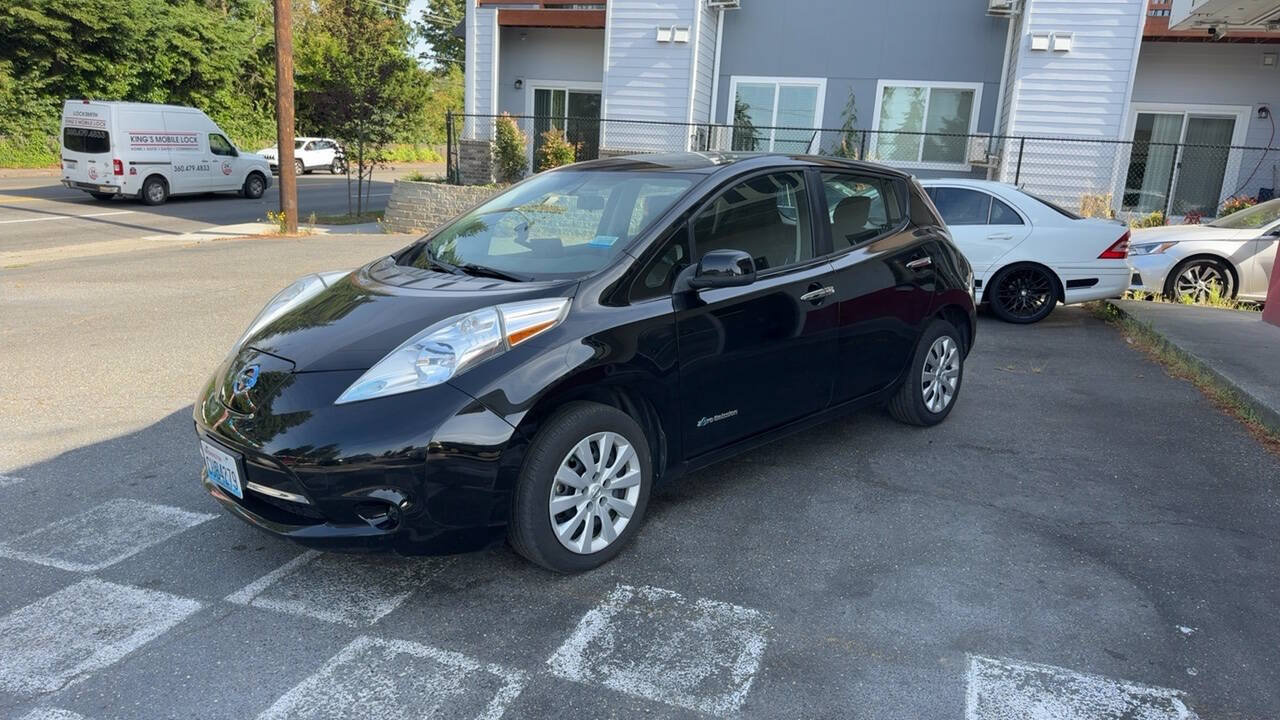 Used 2015 Nissan Leaf S w/ Charge Package FWD image 3