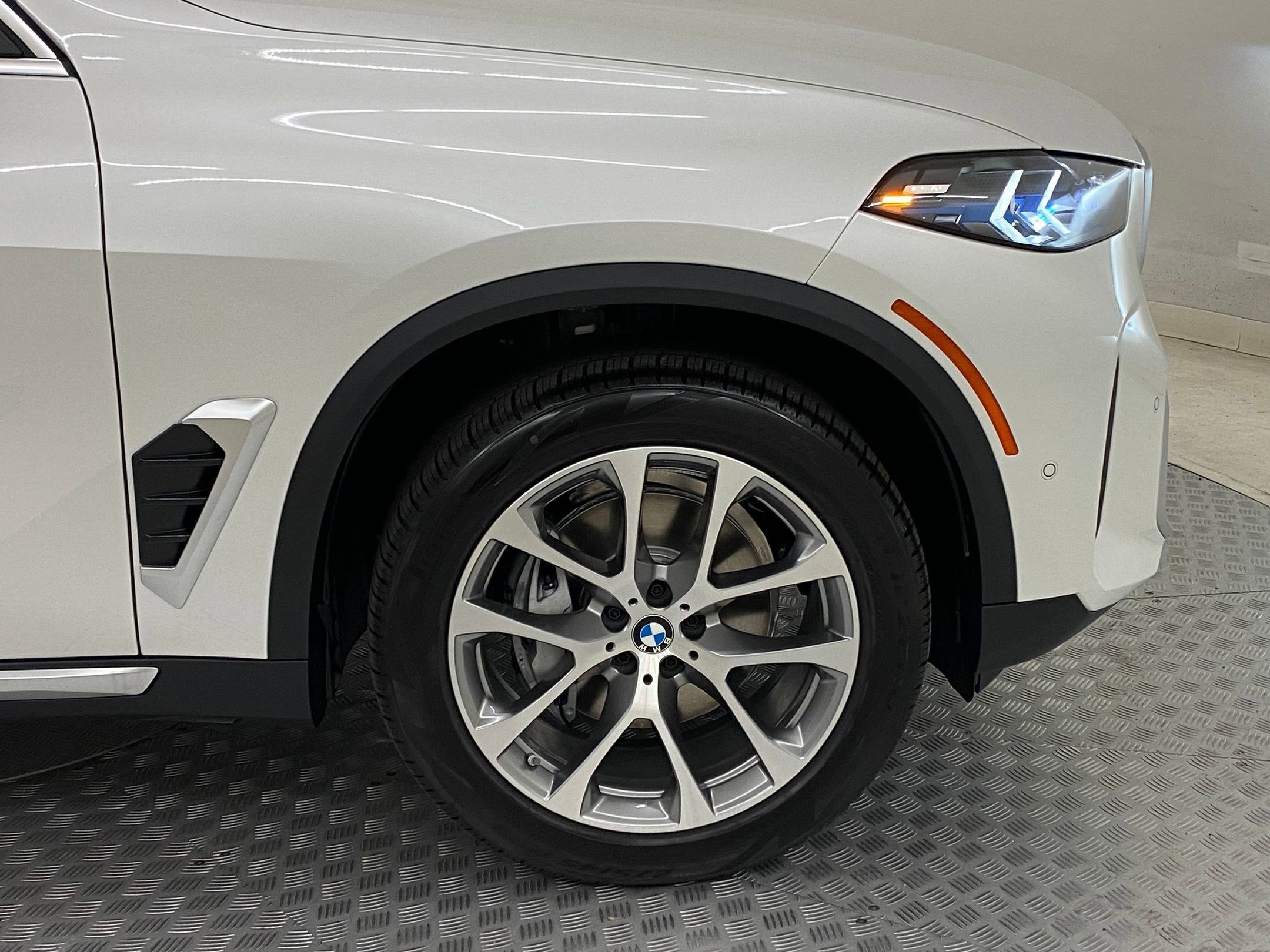 Used 2026 BMW X5 xDrive40i image 10