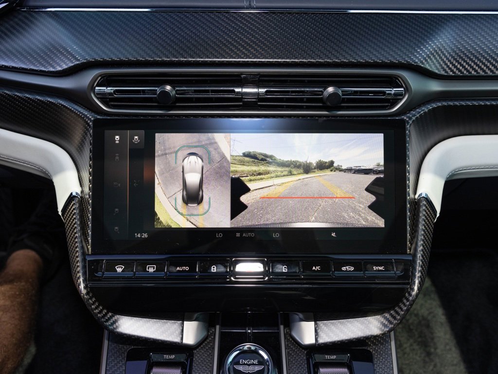 Used 2025 Aston Martin Vanquish image 29