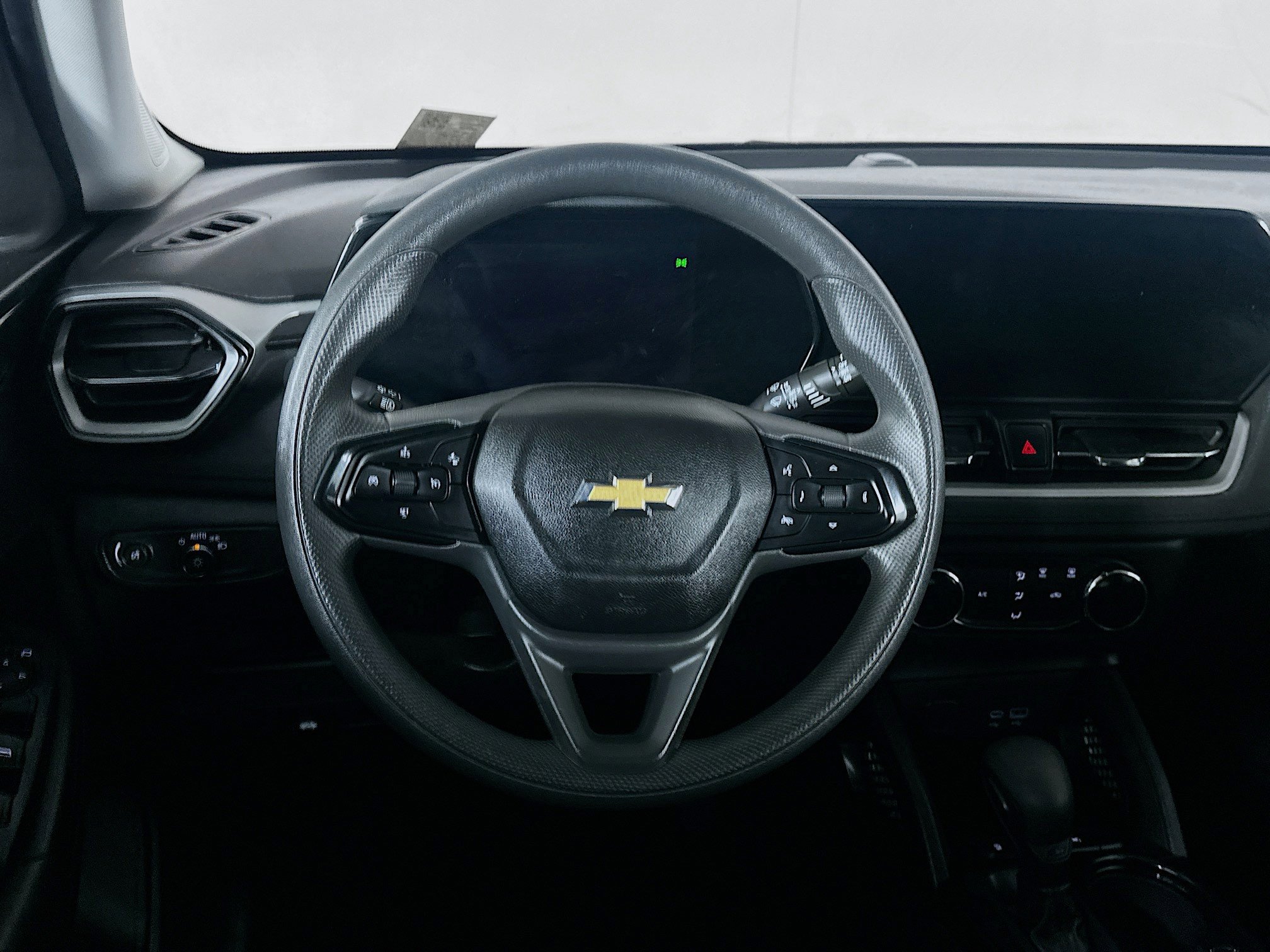 Used 2024 Chevrolet TrailBlazer LS image 17