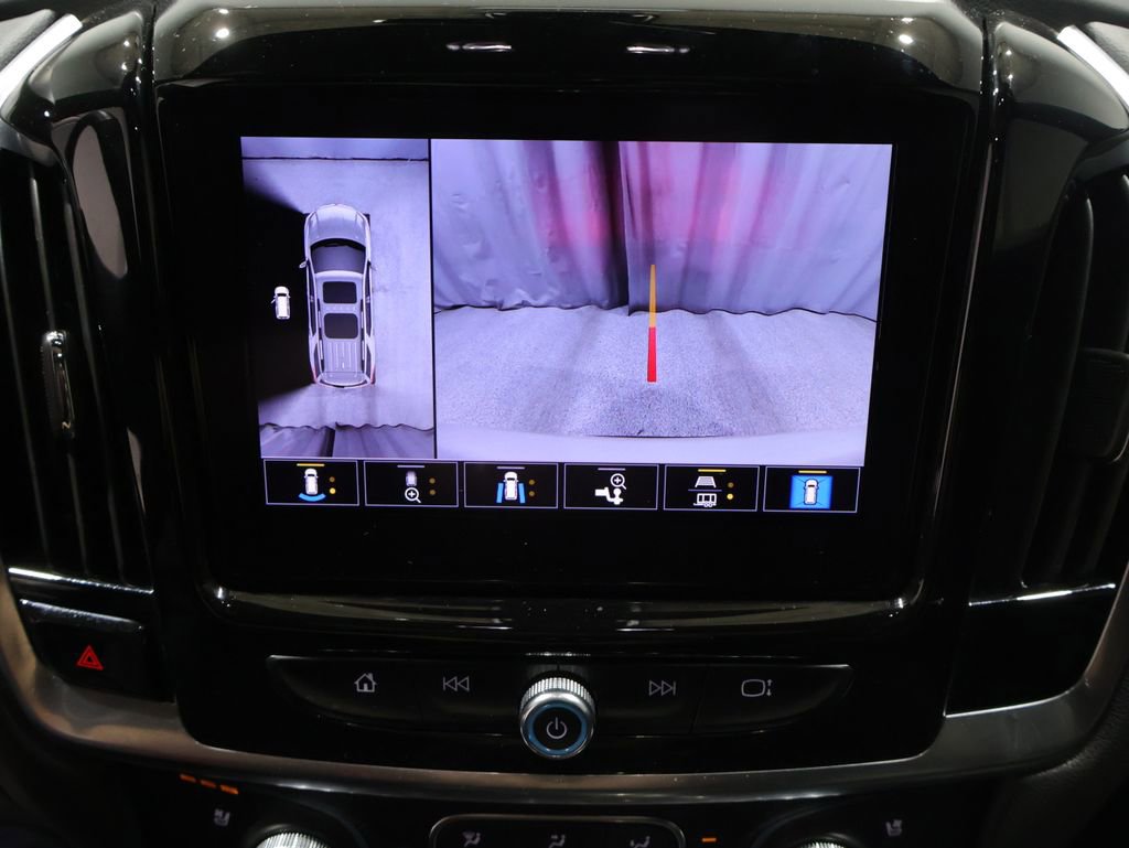 Used 2023 Chevrolet Traverse Premier w/ Redline Edition AWD/4WD image 32