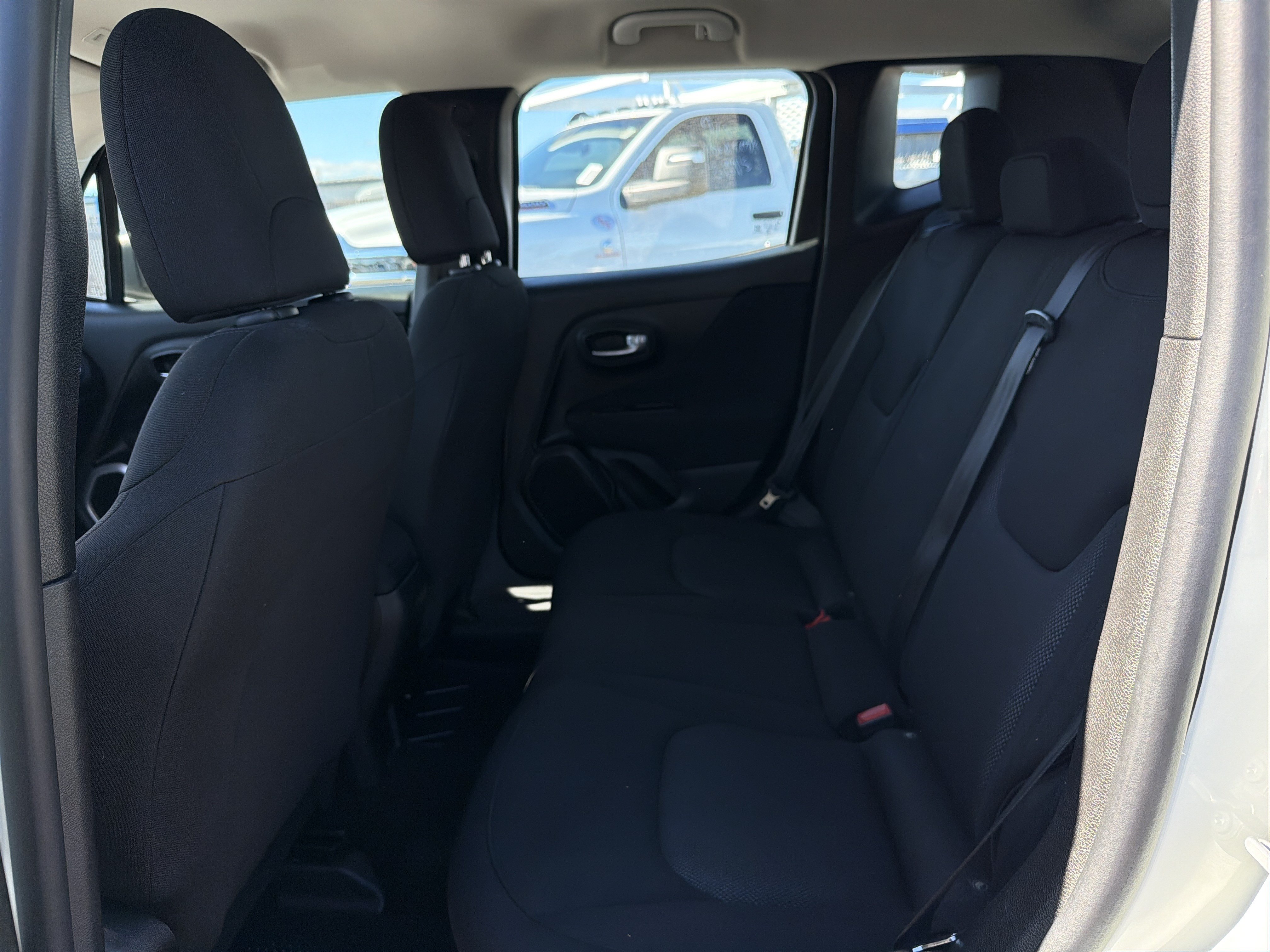 Used 2019 Jeep Renegade Sport w/ UConnect 7.0 Group AWD/4WD image 11