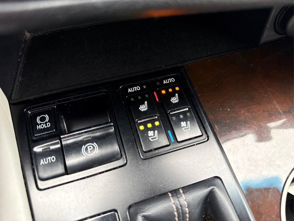 Used 2019 Lexus RX 450h AWD w/ Navigation Package image 40