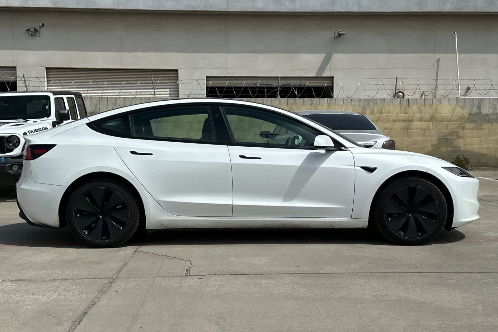 Used 2025 Tesla Model 3 Long Range RWD image 9