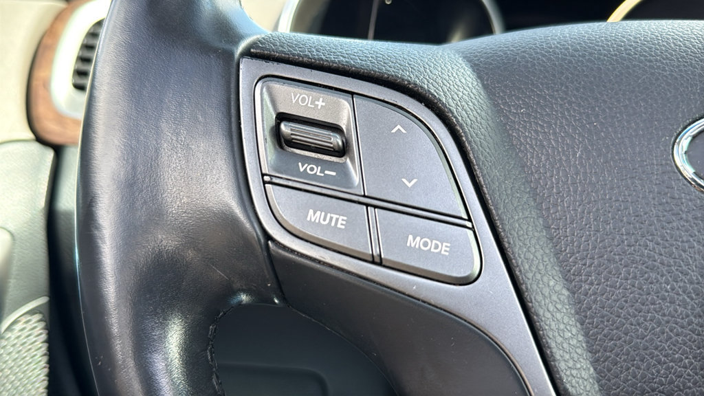 Used 2018 Hyundai Santa Fe AWD w/ SE Ultimate Tech Package 03 image 30