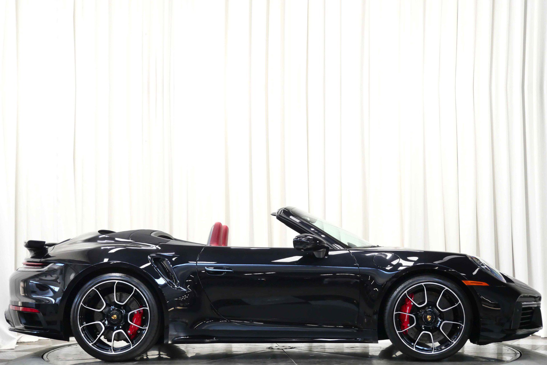 Used 2024 Porsche 911 Turbo image 2