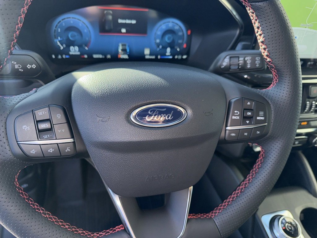 Used 2024 Ford Escape ST-Line Select w/ Tech Pack #2 image 13