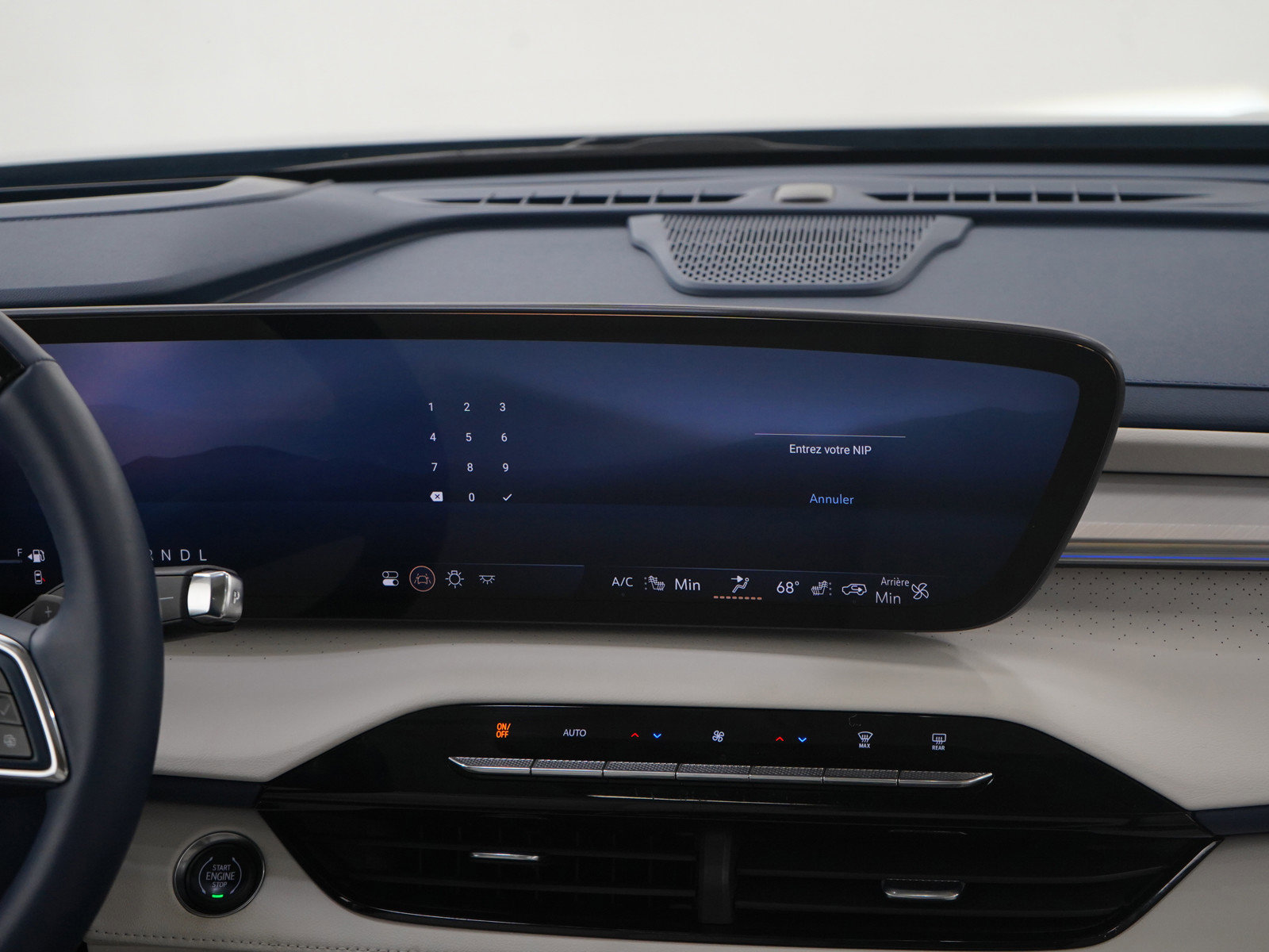 Used 2025 Buick Enclave Avenir image 15