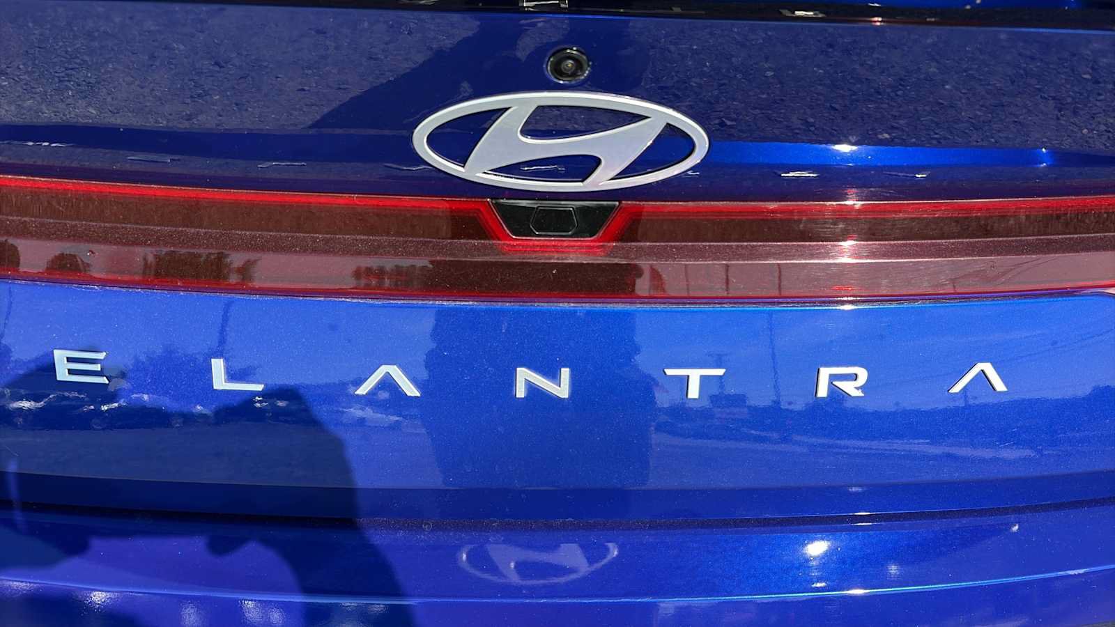 Used 2025 Hyundai Elantra Sport FWD image 4