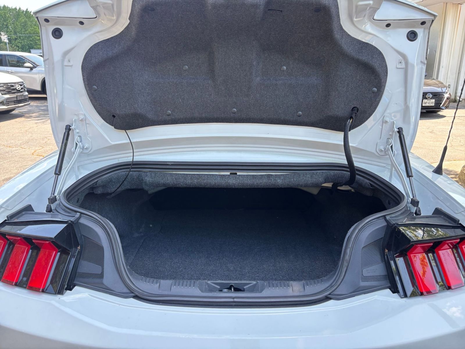 Used 2024 Ford Mustang Premium image 32