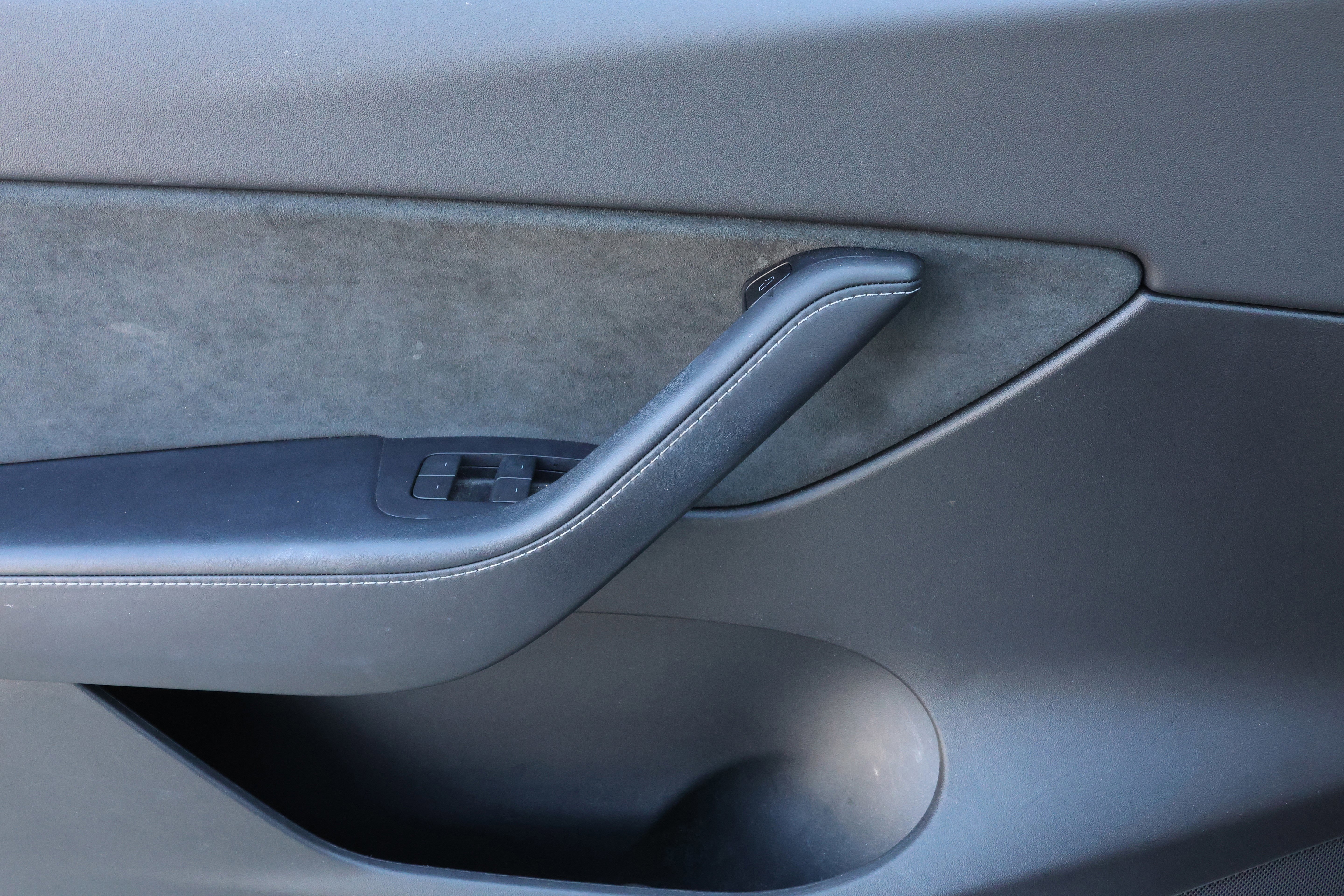 Used 2021 Tesla Model Y Long Range image 12