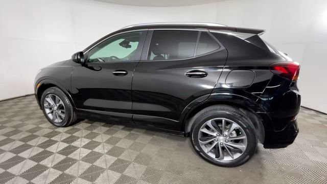 Used 2022 Buick Encore GX Select w/ Sport Touring Package FWD image 7