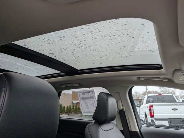 Used 2024 Ford Edge SEL w/ Convenience Package image 3