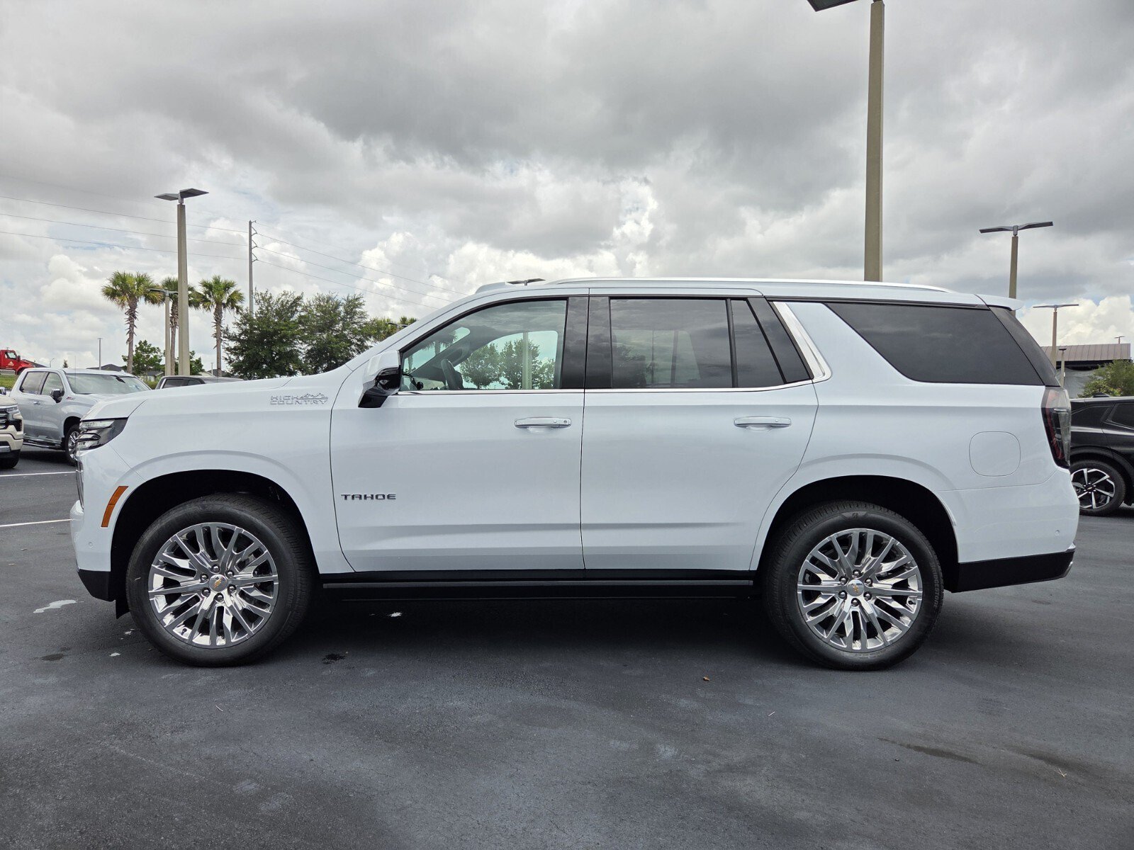 New 2026 Chevrolet Tahoe High Country AWD/4WD image 3