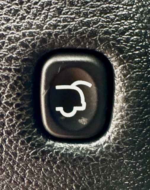 Used 2018 Jeep Grand Cherokee Altitude image 13