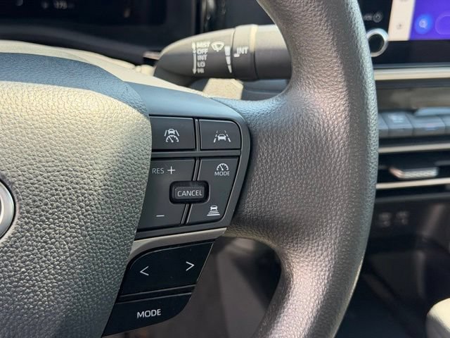 Used 2025 Toyota Camry LE FWD image 23