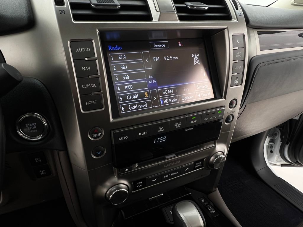 Used 2020 Lexus GX 460 Premium w/ Premium Package image 21