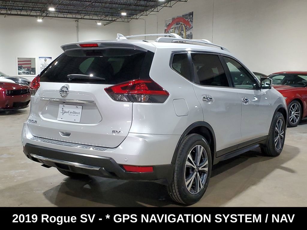Used 2019 Nissan Rogue SV w/ Premium Package image 10