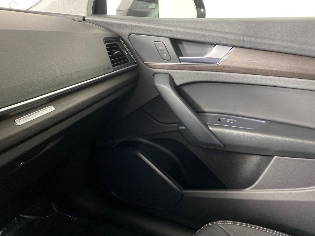 Used 2024 Audi Q5 2.0T Premium image 25
