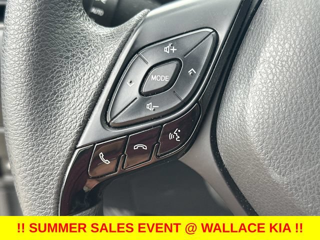 Used 2020 Toyota C-HR LE FWD image 19