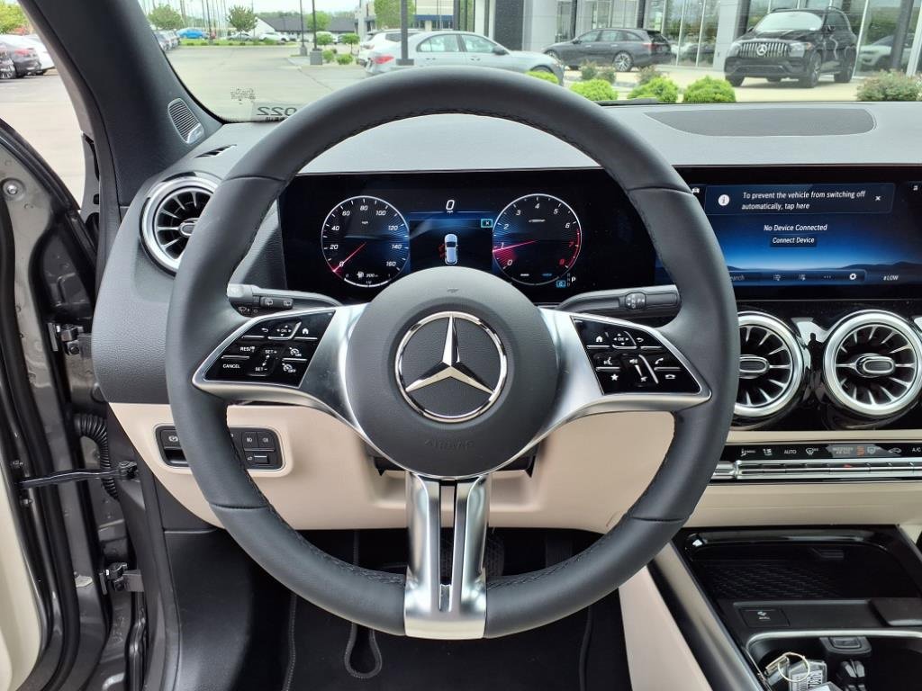 Certified 2025 Mercedes-Benz GLA 250 4MATIC image 17