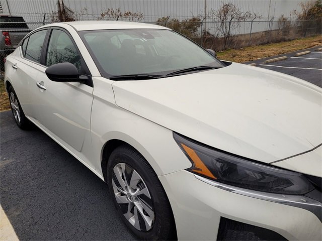 Used 2024 Nissan Altima 2.5 S image 8