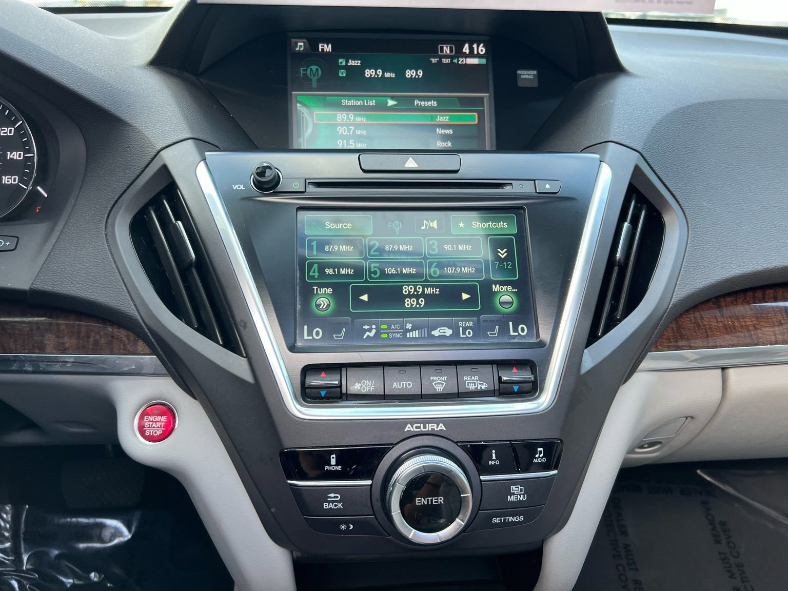 Used 2017 Acura MDX FWD image 33