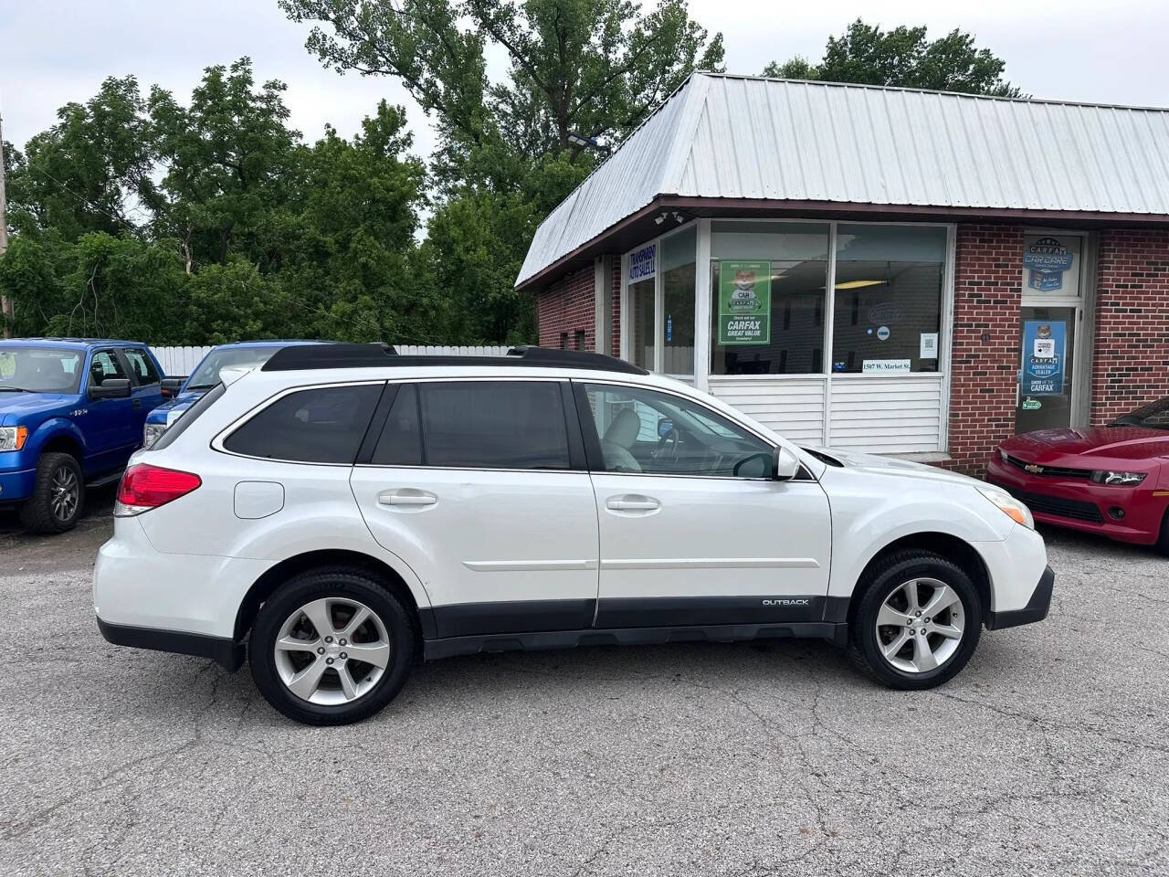 Used 2013 Subaru Outback 2.5i Limited AWD/4WD image 4