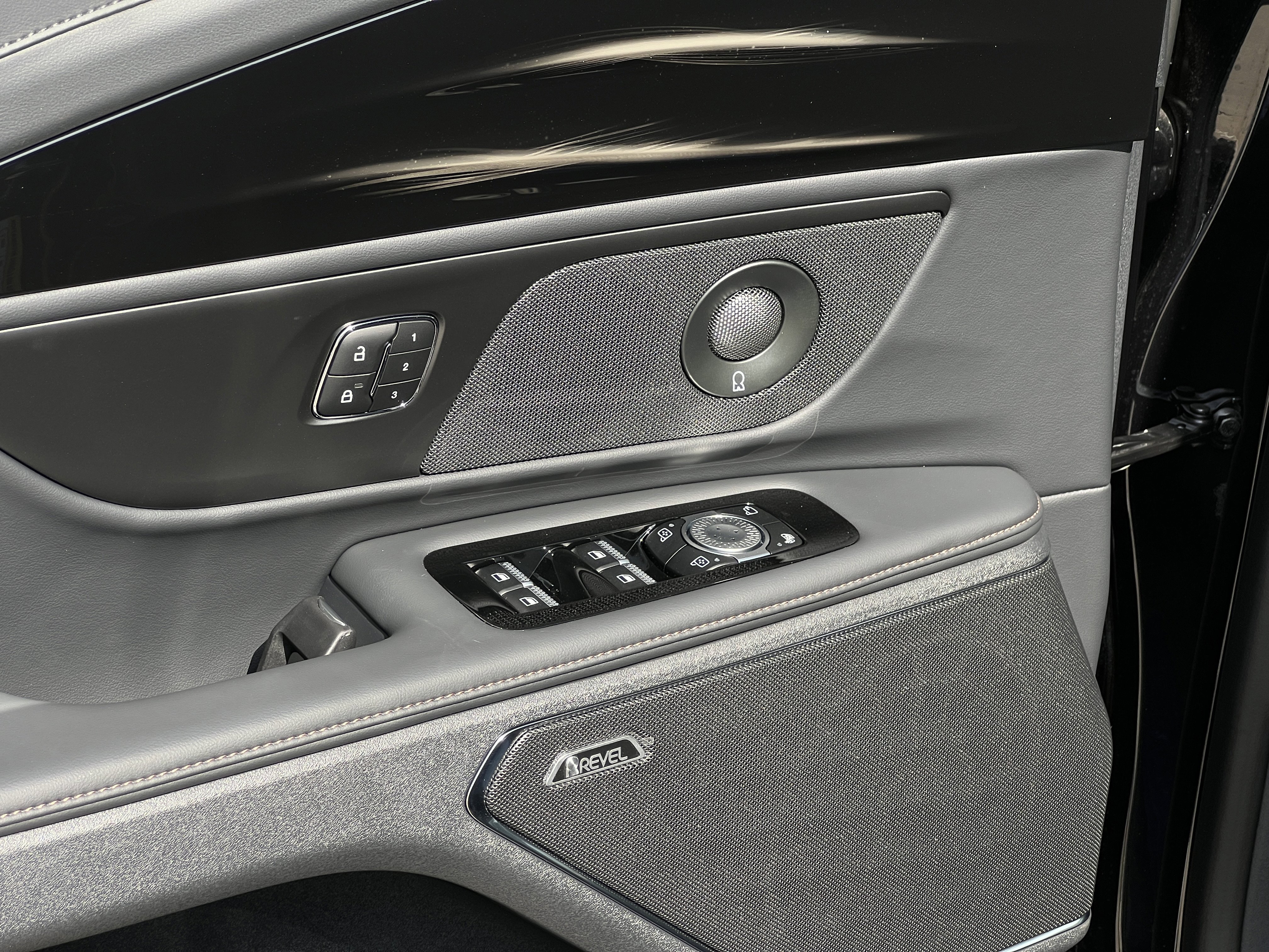 New 2026 Lincoln Nautilus Premier w/ Equipment Group 102A AWD/4WD image 26