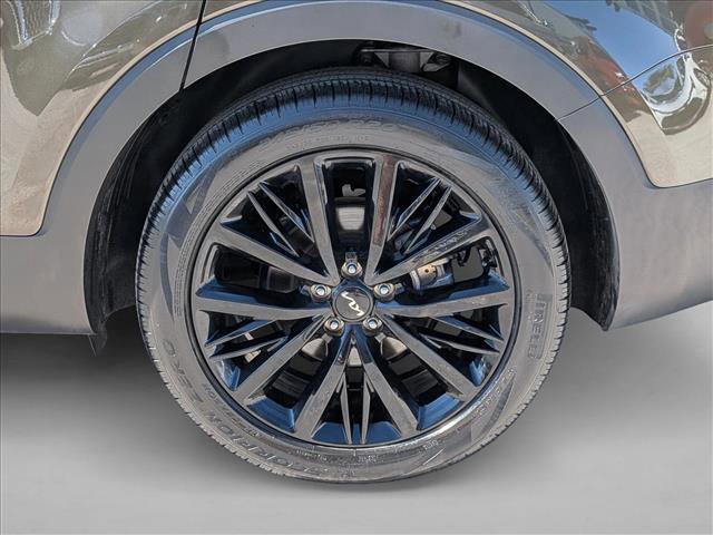 Used 2022 Kia Telluride SX w/ Towing Package FWD image 25