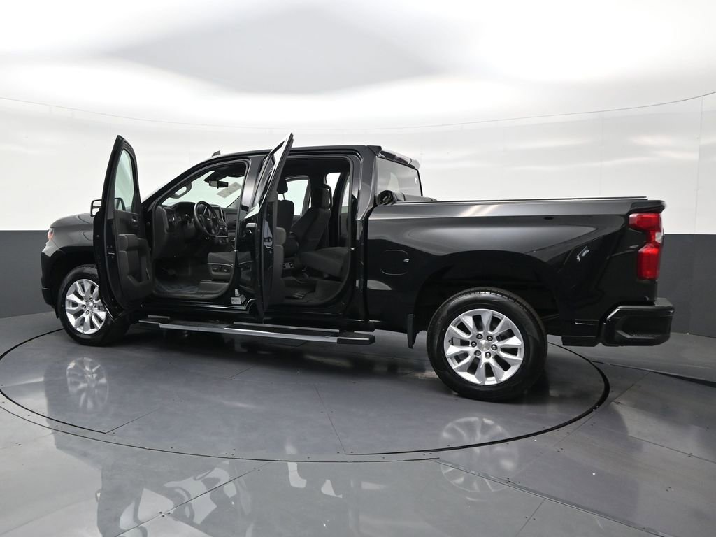 Used 2023 Chevrolet Silverado 1500 Custom RWD image 32