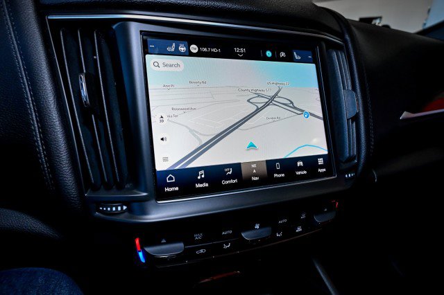 Used 2022 Maserati Levante GT image 39