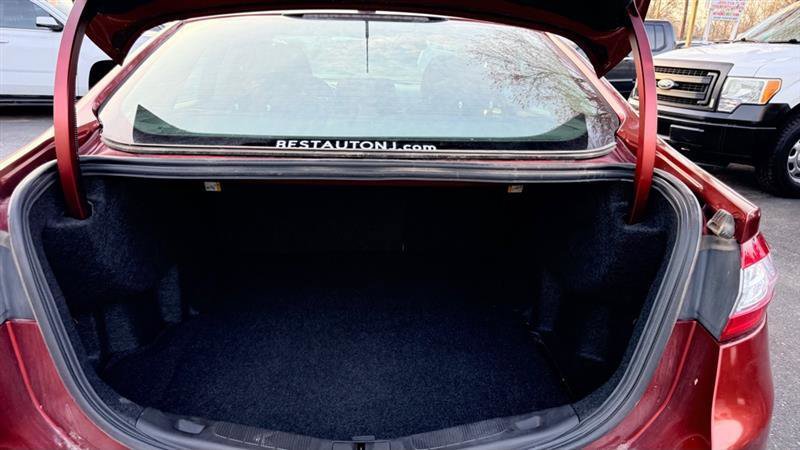 Used 2014 Ford Fusion SE image 22