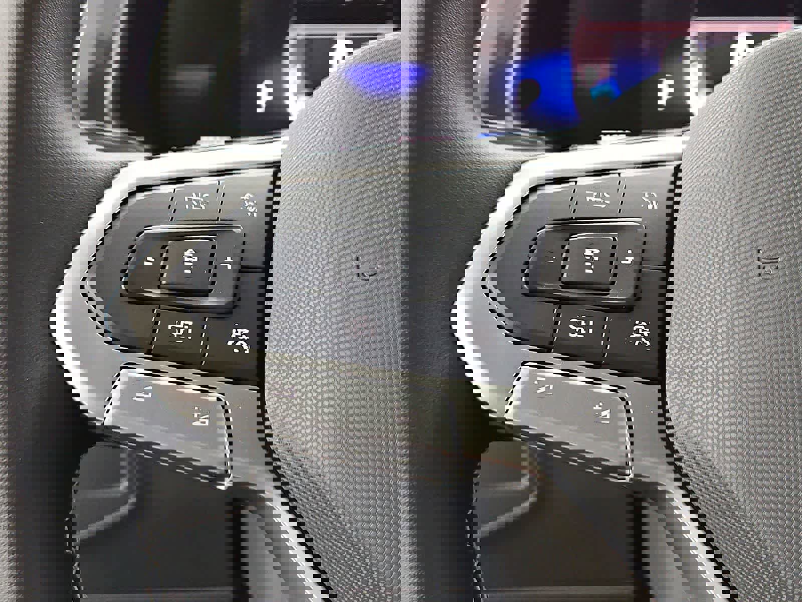 Certified 2024 Volkswagen Tiguan SE image 24