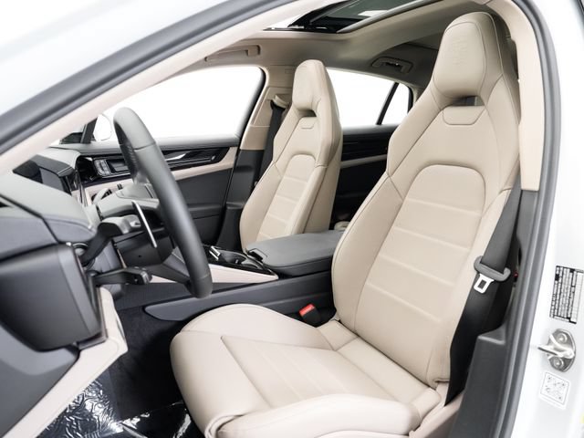 Certified 2025 Porsche Panamera 4 E-Hybrid AWD/4WD image 5