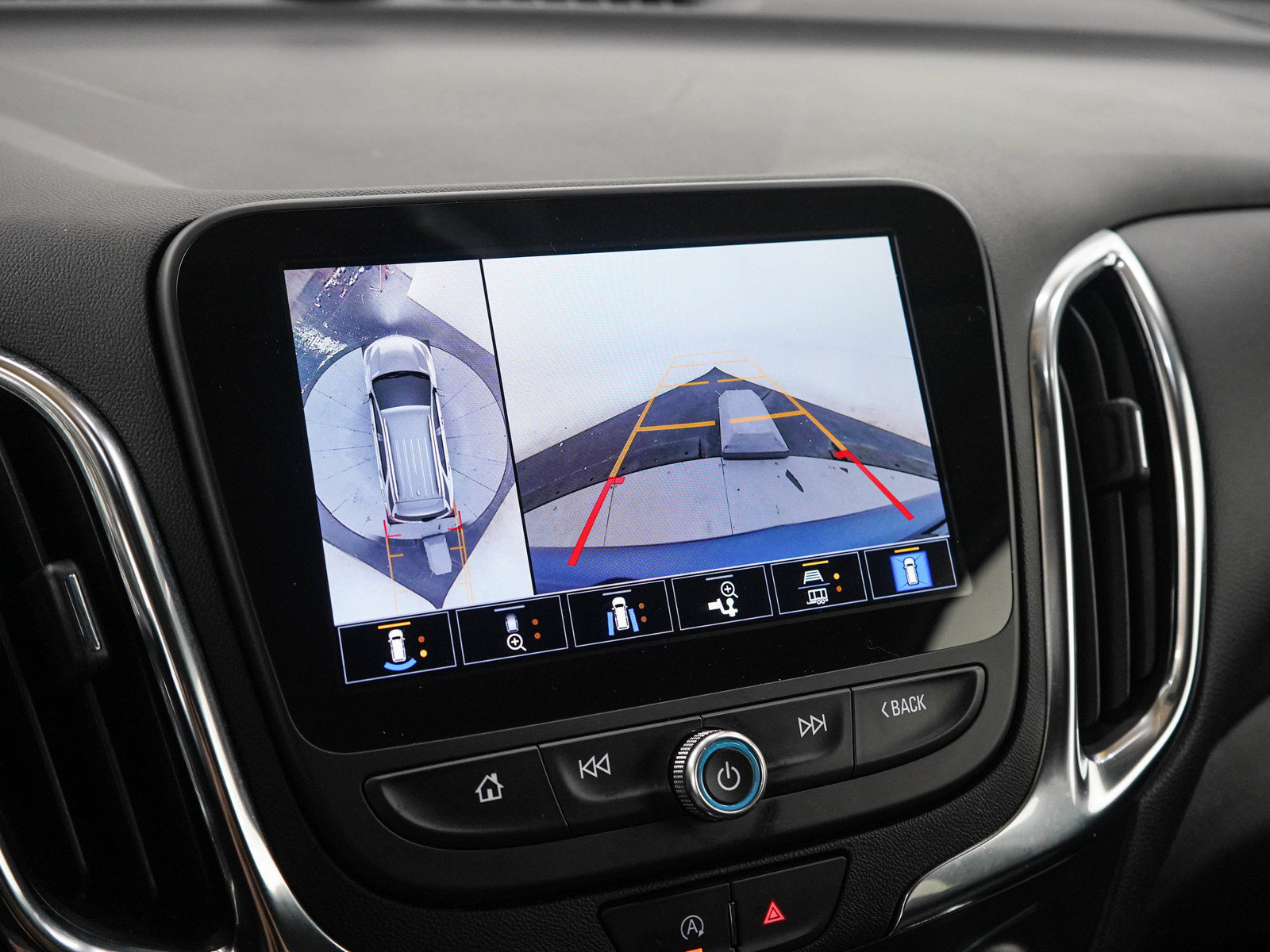 Used 2024 Chevrolet Equinox LT AWD/4WD image 22