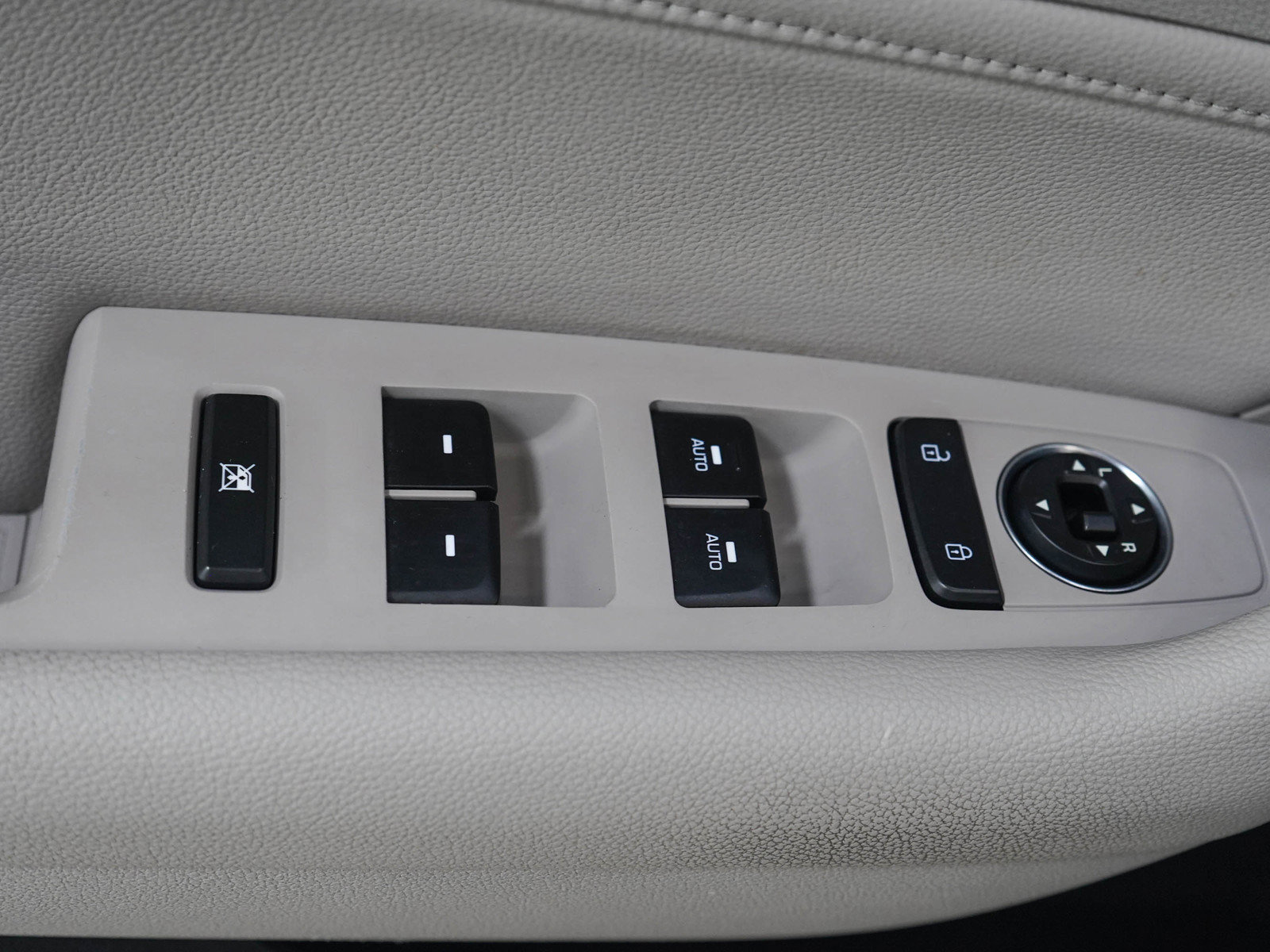 Used 2017 Hyundai Sonata Limited FWD image 19