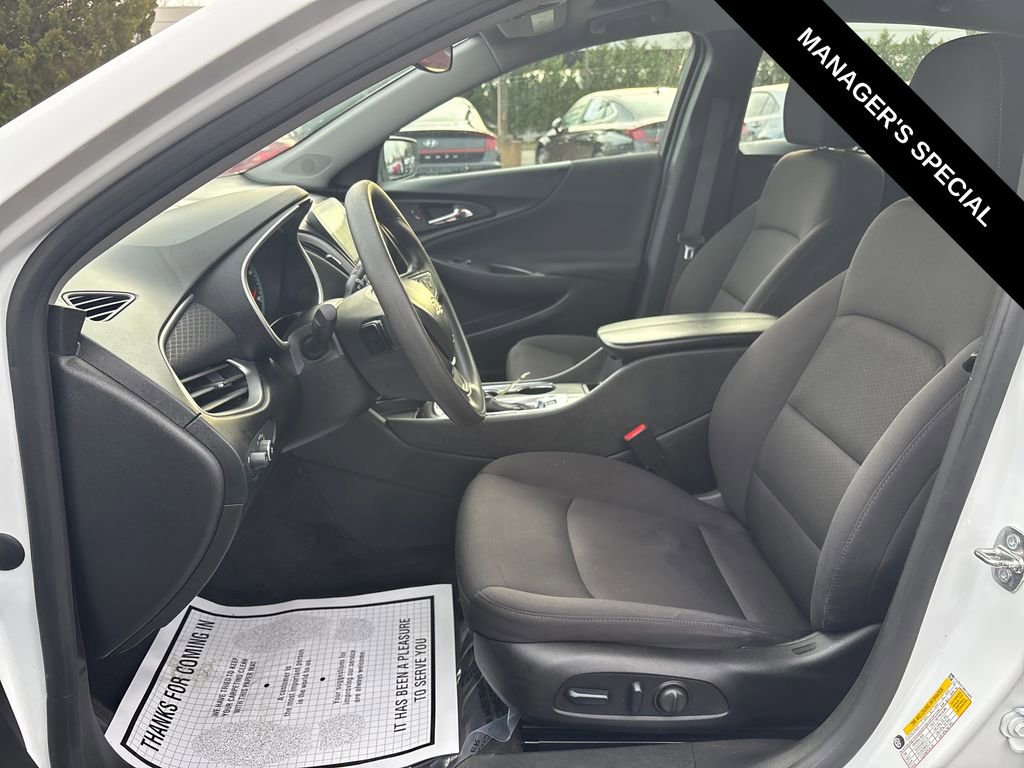 Used 2024 Chevrolet Malibu LT image 13